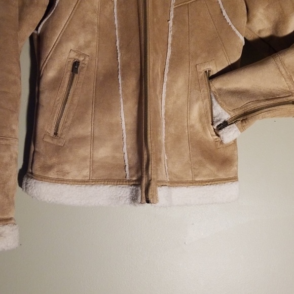 Jacket - Picture 3 of 8